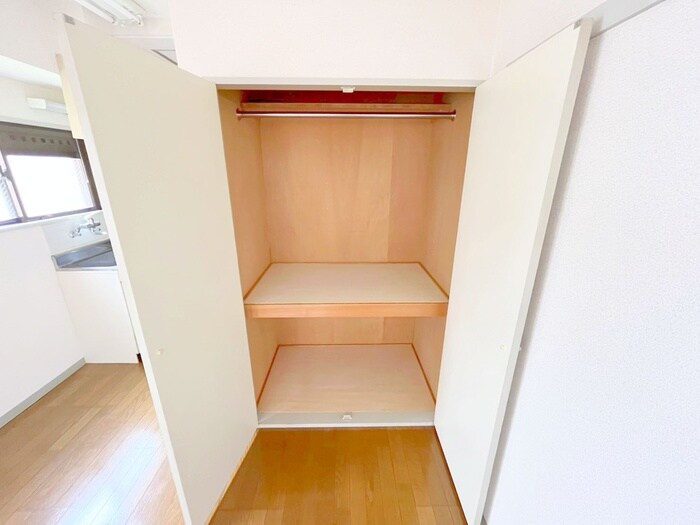 物件内観写真13　(収納)
