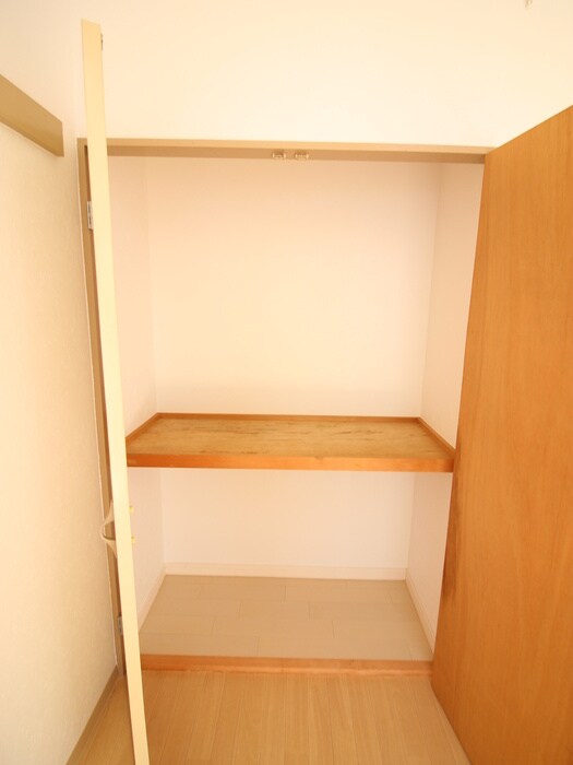 物件内観写真14　(収納)