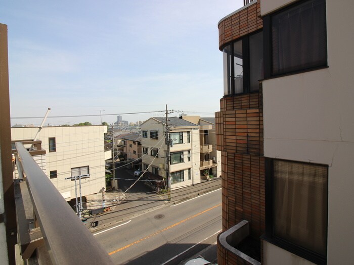 物件内観写真17　(室内からの展望)