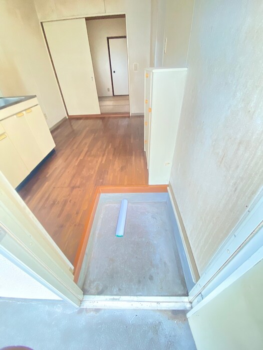 物件内観写真7　(玄関)