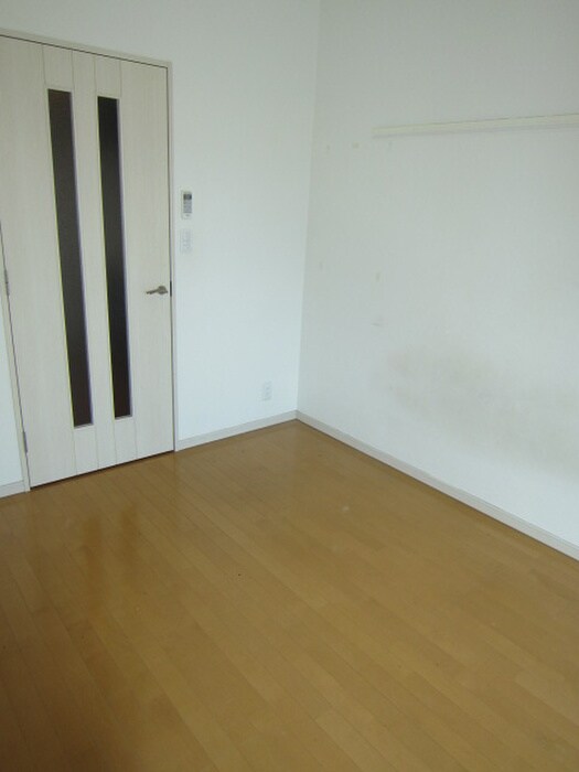 物件内観写真11　(居室)