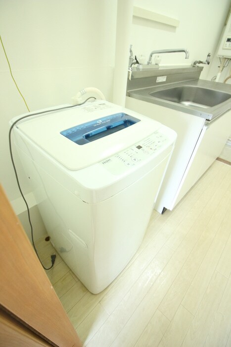 物件内観写真13　(洗濯機置場)