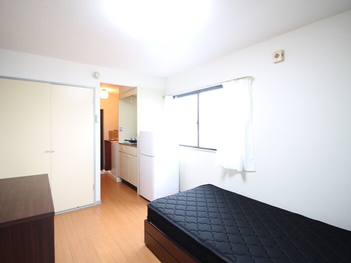 物件内観写真4　(居室)