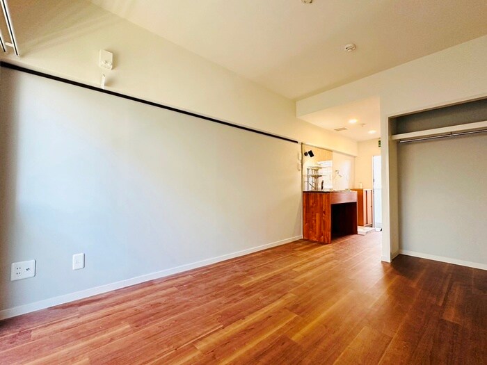 物件内観写真4　(居室)