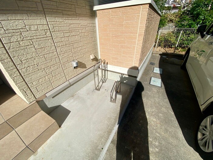 物件外観写真3　(駐輪場)