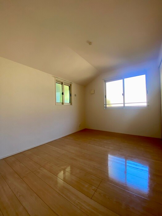 物件内観写真9　(居室)