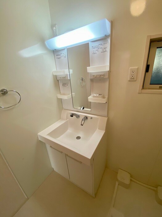 物件内観写真11　(洗面)