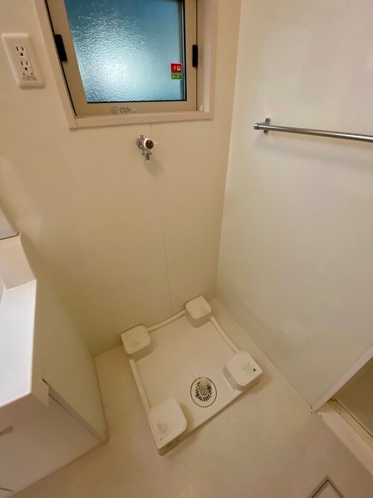 物件内観写真15　(洗濯機置場)