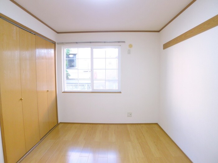 物件内観写真8　(居室)