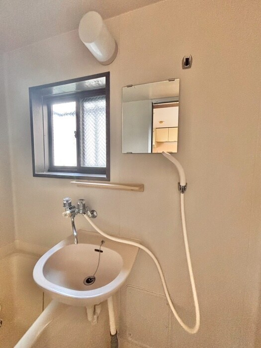 物件内観写真11　(洗面)