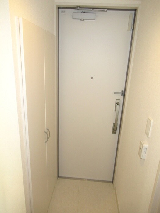 物件内観写真15　(玄関)