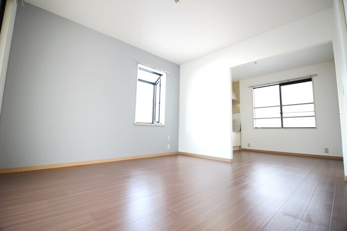 物件内観写真3　(居室)