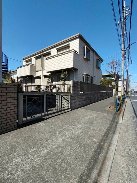 メゾン廣岡外観写真