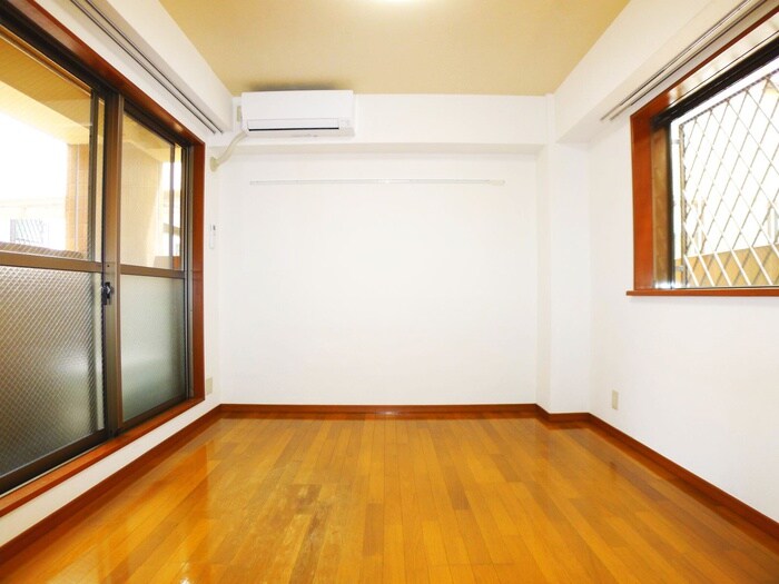 物件内観写真5　(居室)