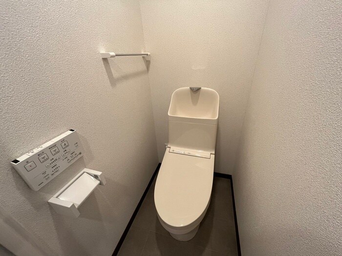 物件内観写真14　(トイレ)