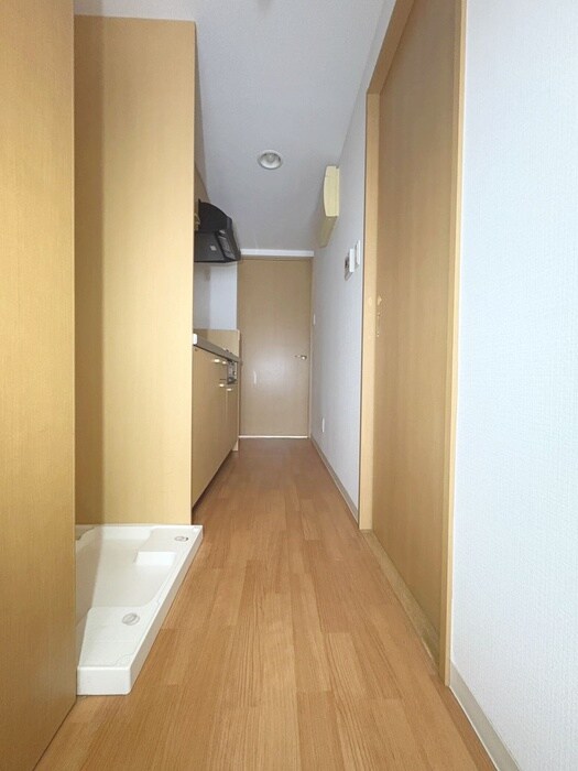 物件内観写真18　(廊下)