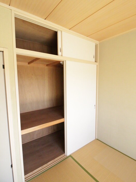 物件内観写真12　(収納)