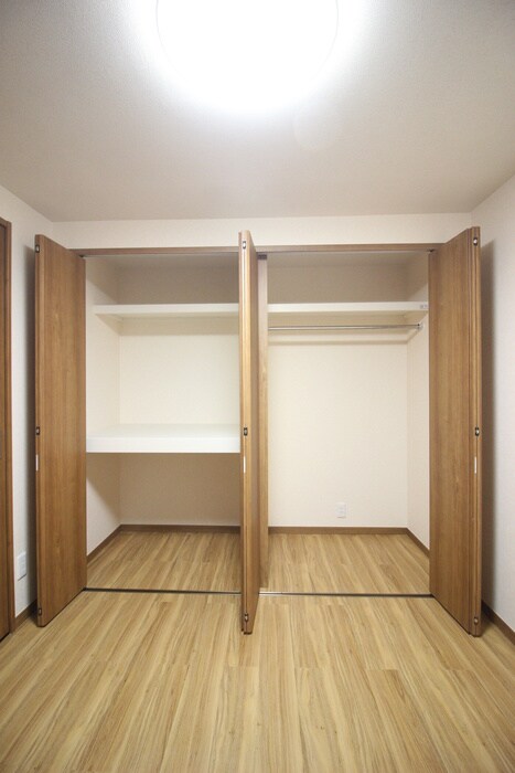 物件内観写真18　(収納)