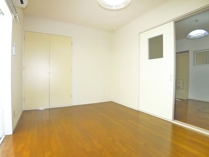 物件内観写真13　(居室)