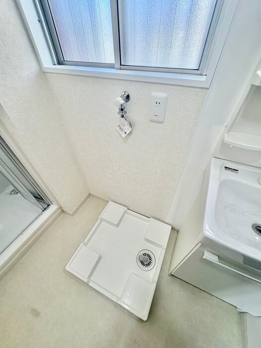 物件内観写真16　(洗濯機置場)