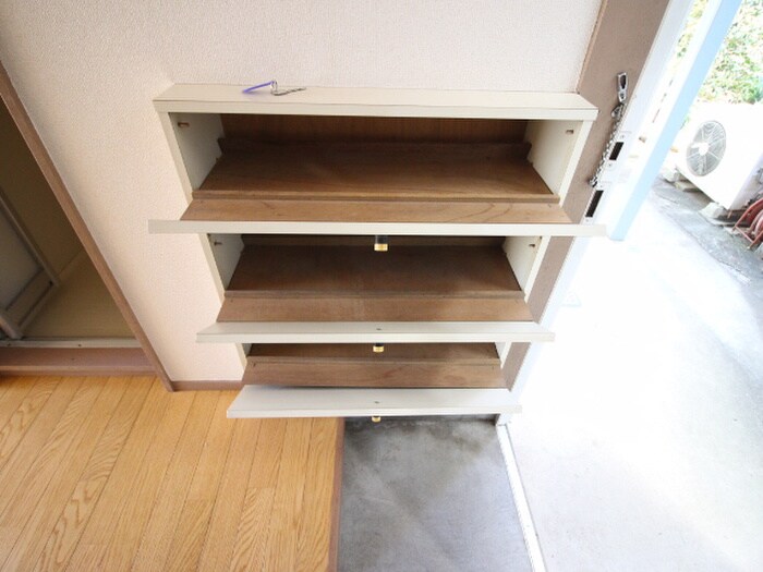 物件内観写真17　(靴箱)