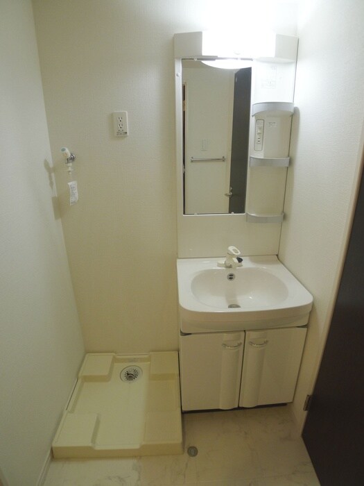 物件内観写真8　(洗面)