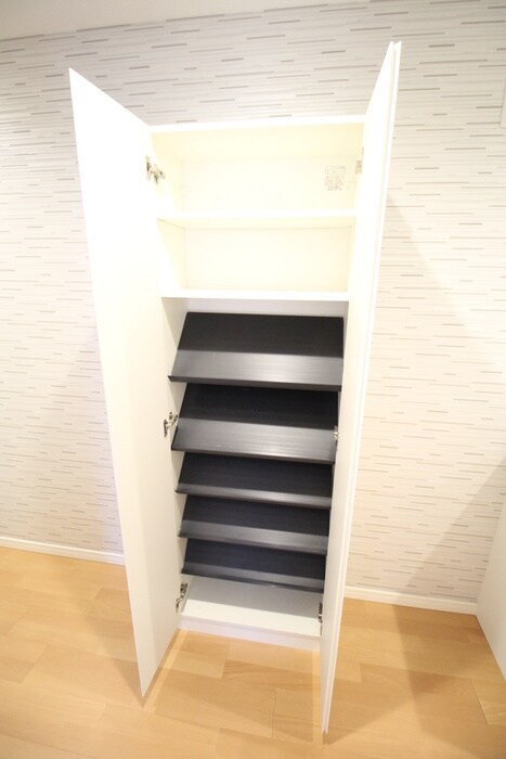 物件内観写真8　(収納)