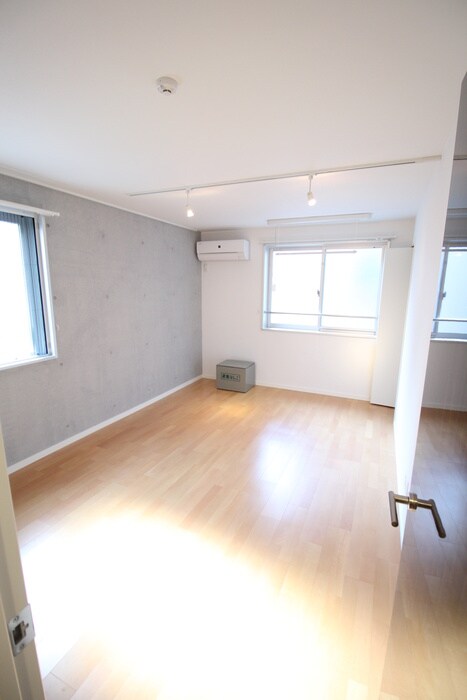 物件内観写真15　(居室)