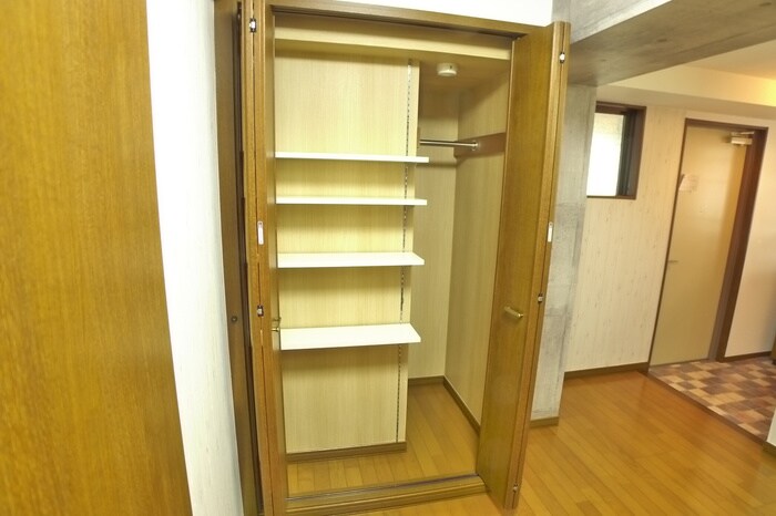 物件内観写真9　(収納)