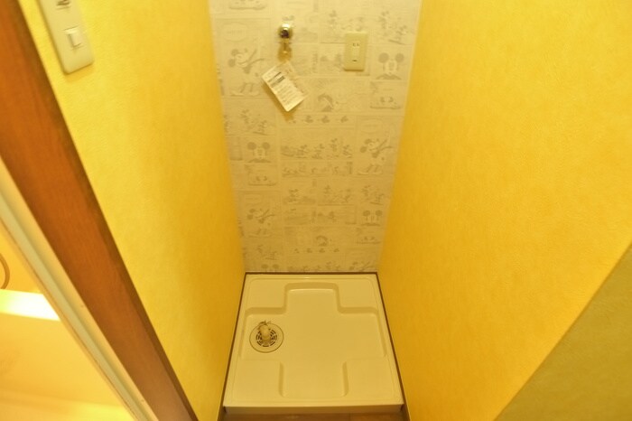 物件内観写真16　(洗濯機置場)