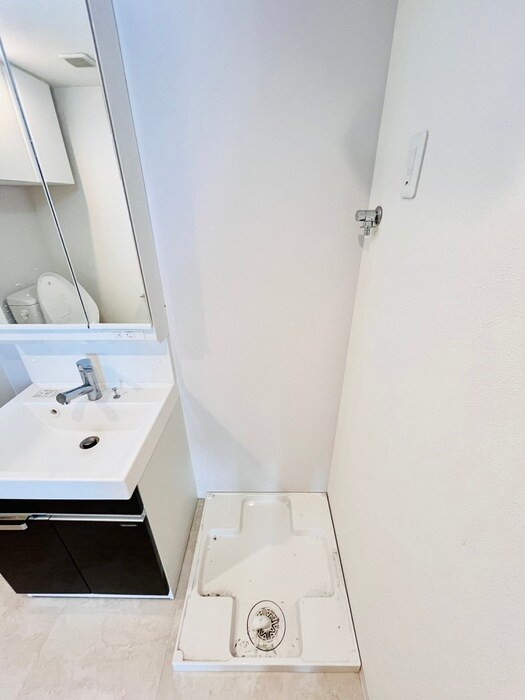 物件内観写真16　(洗濯機置場)