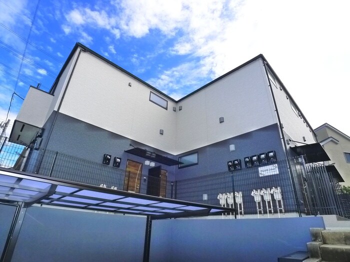 物件外観写真1　(外観写真)