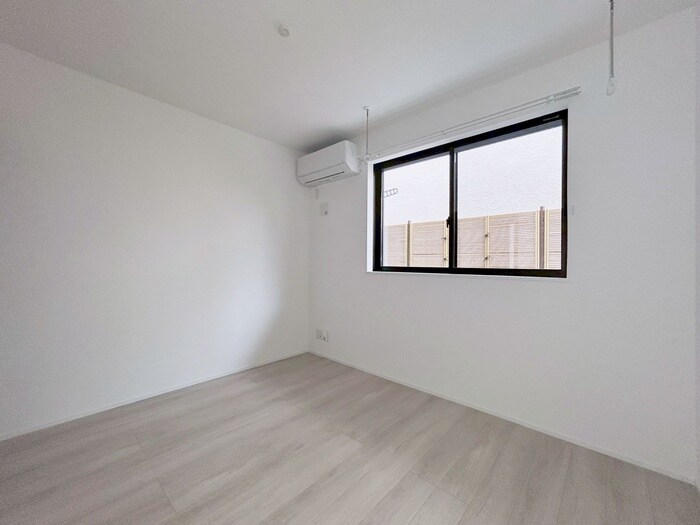 物件内観写真8　(居室)