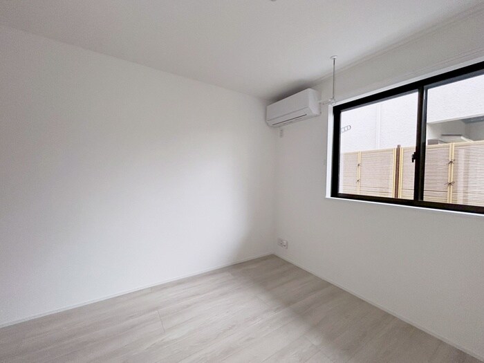 物件内観写真8　(居室)