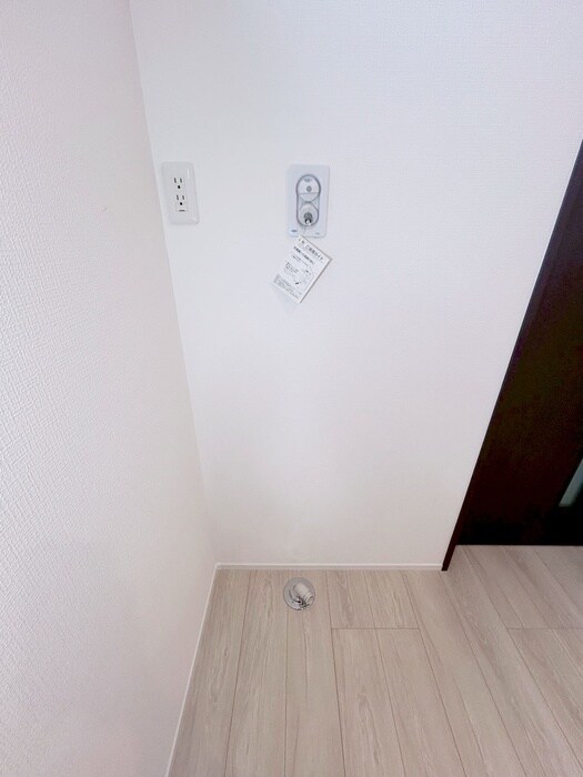 物件内観写真15　(洗濯機置場)