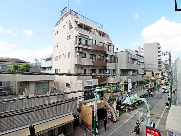 物件内観写真16　(室内からの展望)