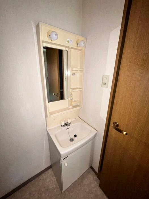 物件内観写真12　(洗面)