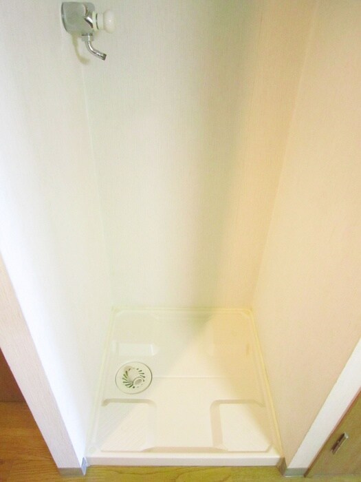 物件内観写真15　(洗濯機置場)