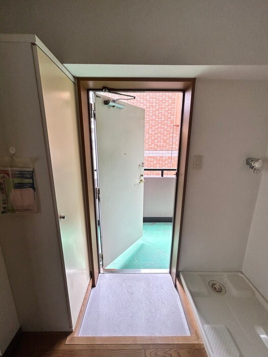 物件内観写真17　(玄関)