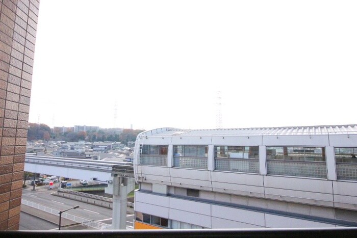 物件内観写真17　(室内からの展望)