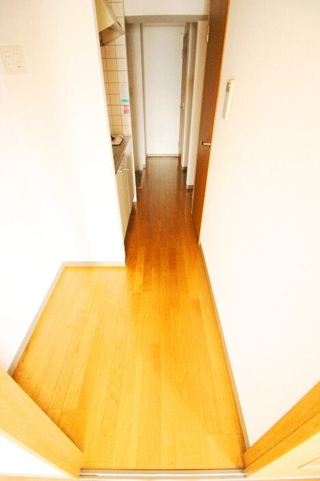 物件内観写真18　(廊下)