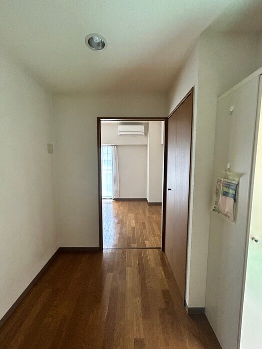 物件内観写真19　(廊下)