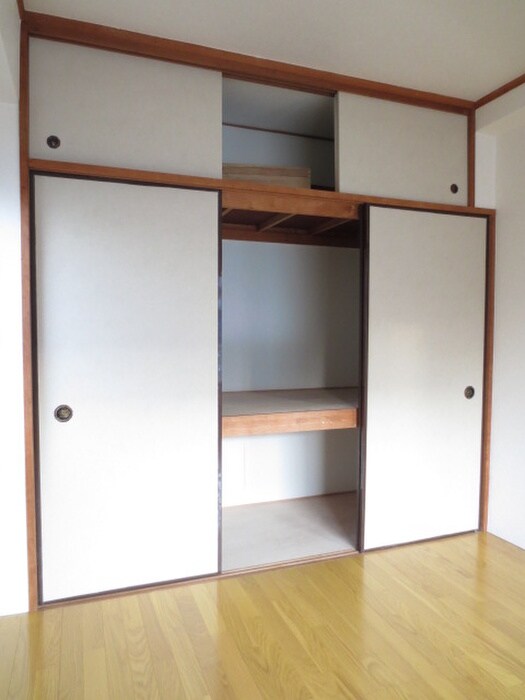 物件内観写真12　(収納)