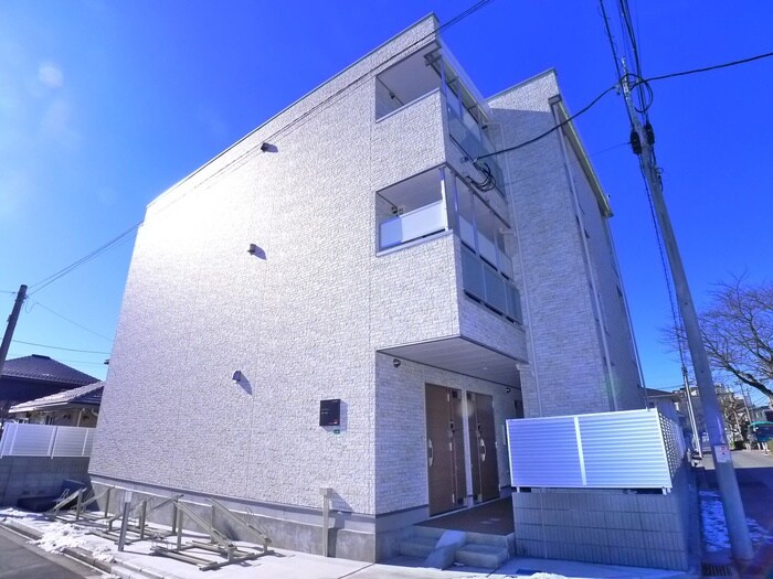 物件外観写真4　(エントランス部分)