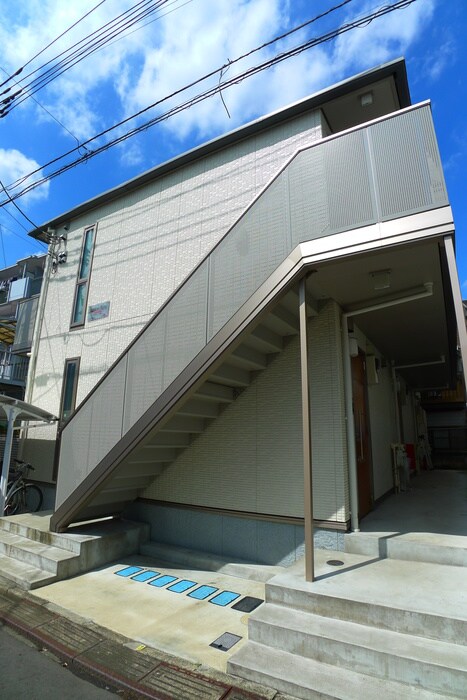 物件外観写真6　(エントランス部分)