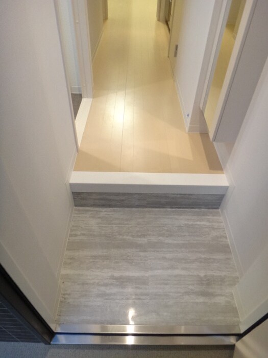 物件内観写真15　(玄関)