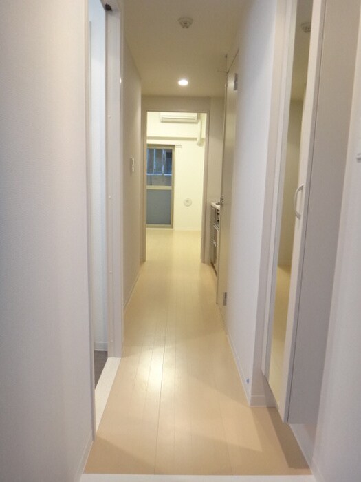物件内観写真16　(廊下)