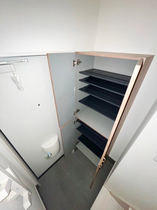 物件内観写真17　(靴箱)