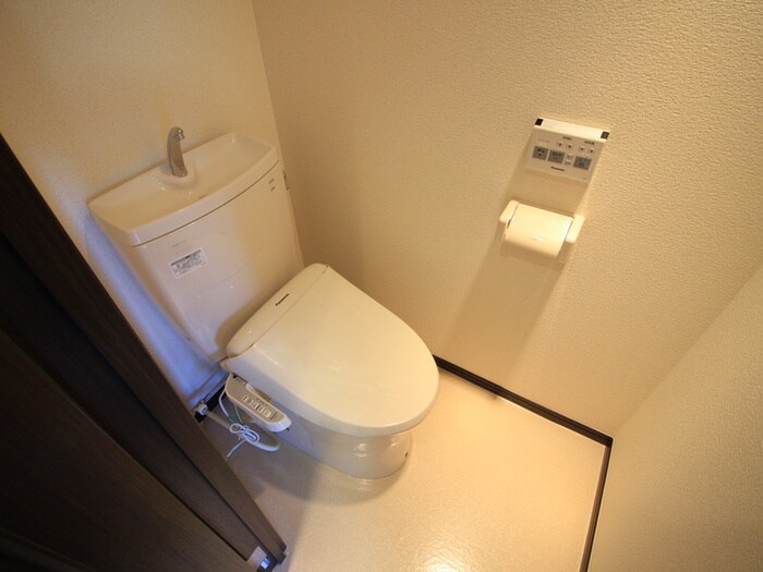 物件内観写真15　(トイレ)