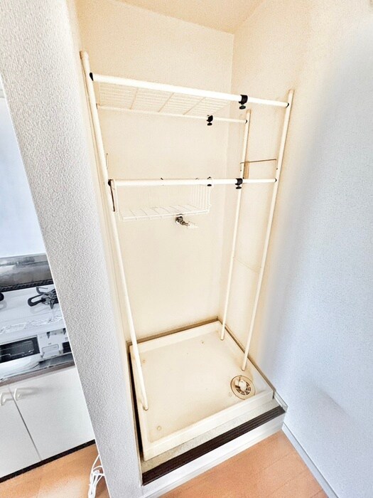 物件内観写真14　(洗濯機置場)